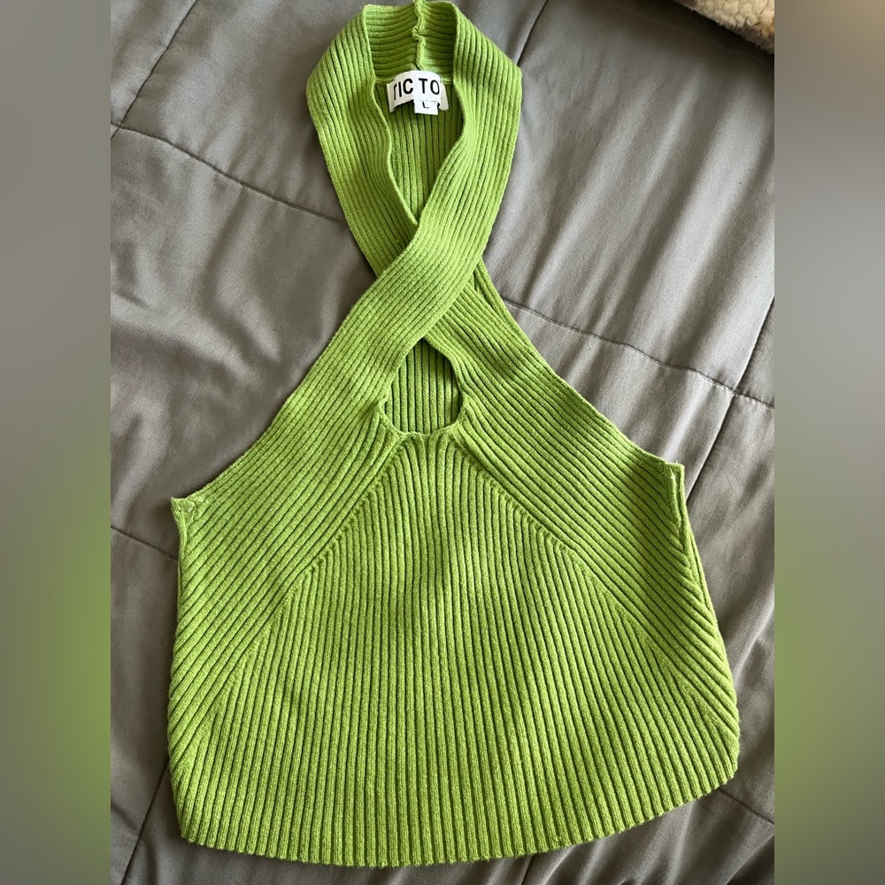GREEN HALTER TOP